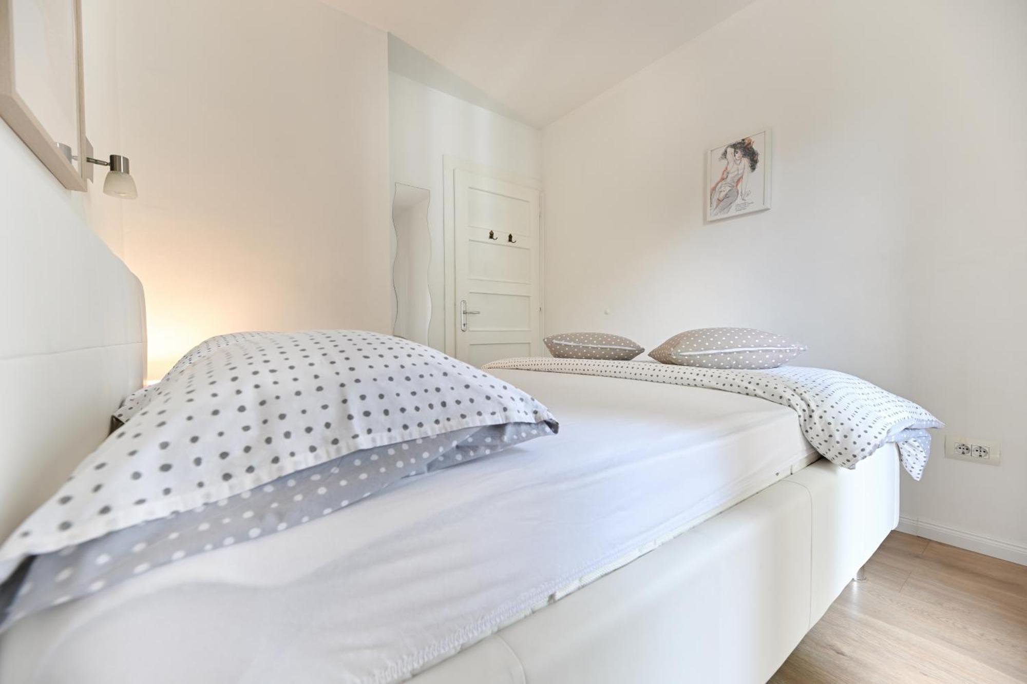 Near Zadar City Center Apartment With Free Parking And Air Condition In Each Room Kültér fotó